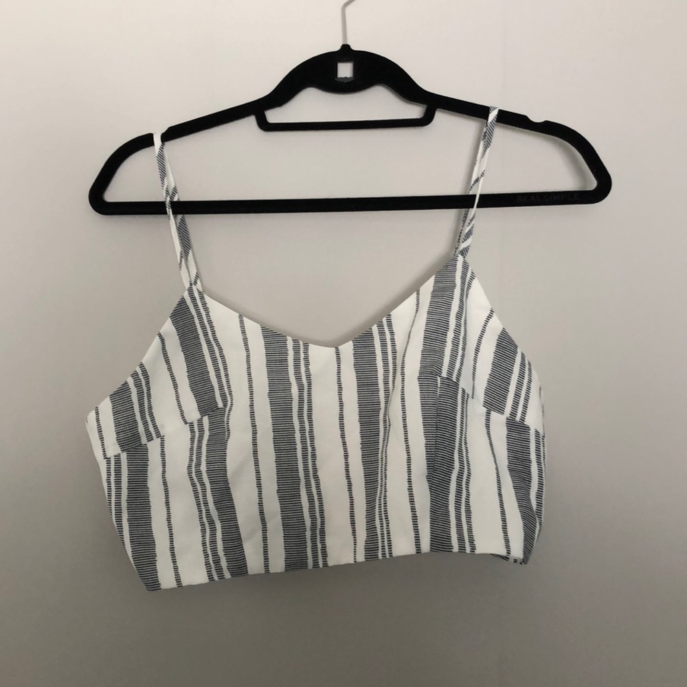 L’Atiste by Amy white and gray stripped crop top
